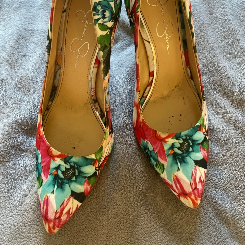 Jessica Simspon Pumps